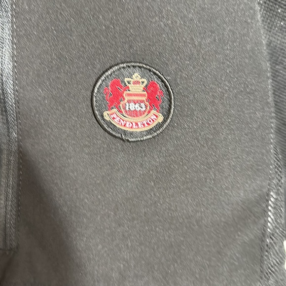 Blk Pendleton jacket waterproof very nice on wear tuckedin hoodie inside collar. - Picture 4 of 5